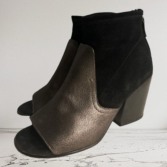 Naked FeetBeta Black Suede Metallic Leather Heeled Booties Chunky Heel Size 8‎ - Picture 1 of 7